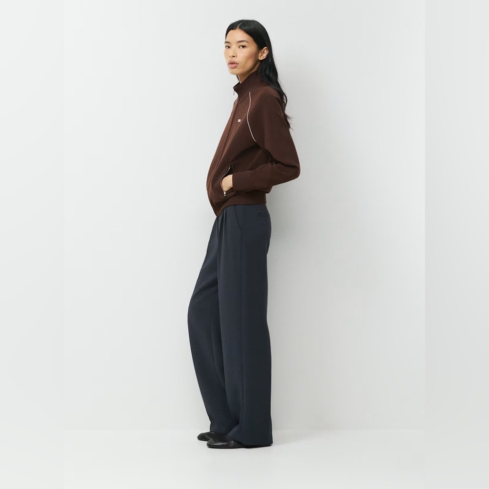 Aritzia The Effortless Pant™ - Crepette™ High-Waist Straight-Leg Trousers